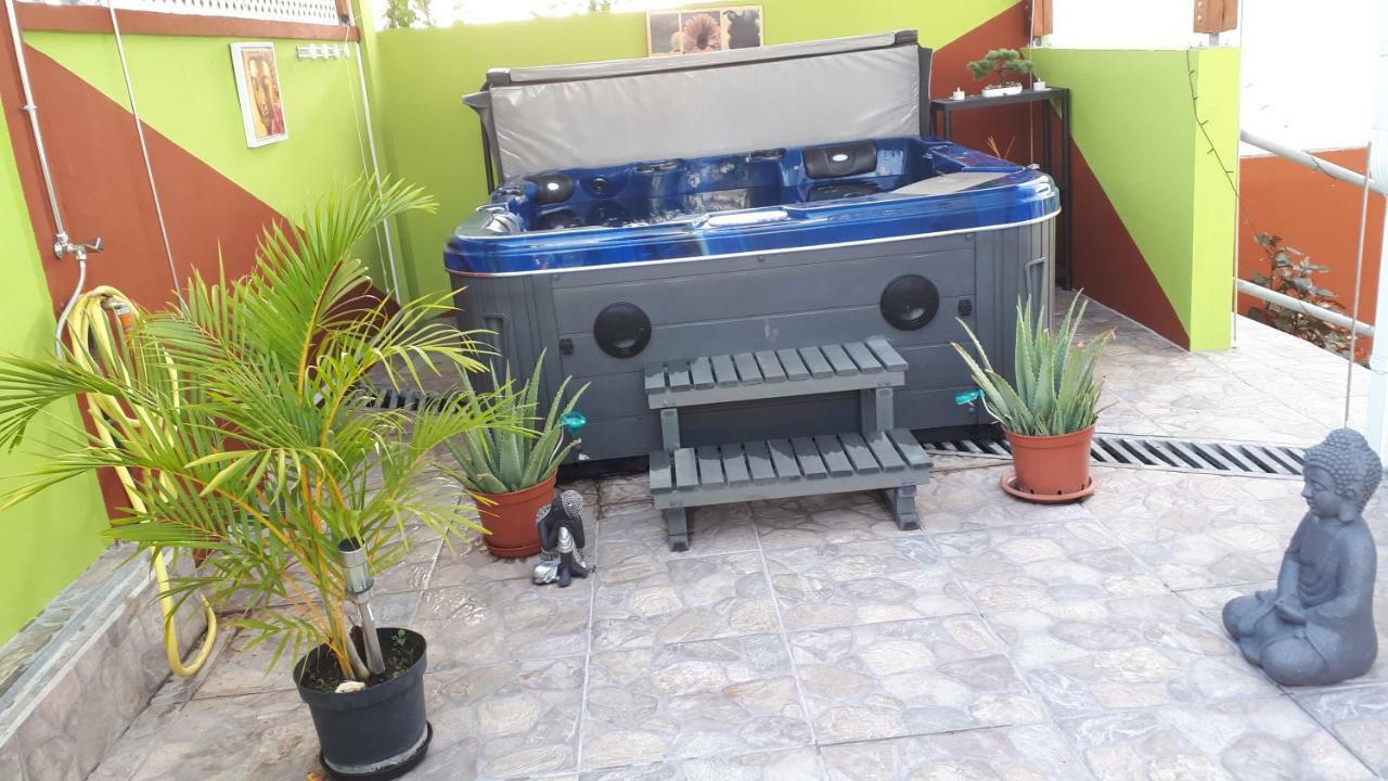 バイイフ La Casa Binecha Avec Jacuzziヴィラ エクステリア 写真